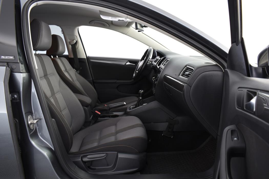 VOLKSWAGEN Jetta 2016