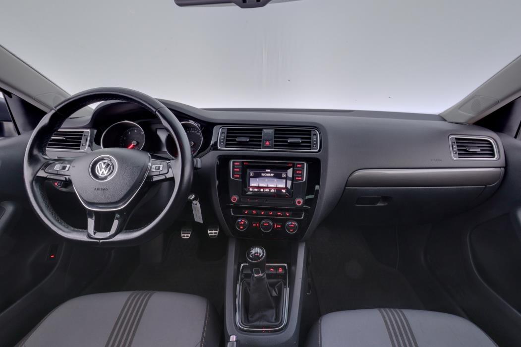 VOLKSWAGEN Jetta 2016