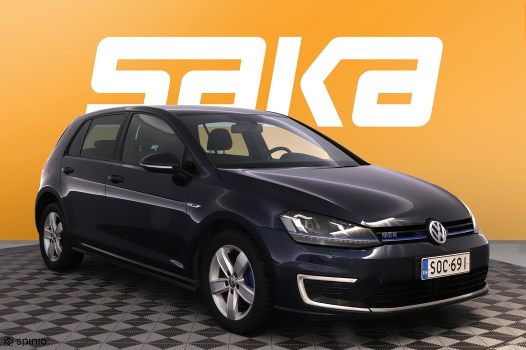 VOLKSWAGEN Golf 2016