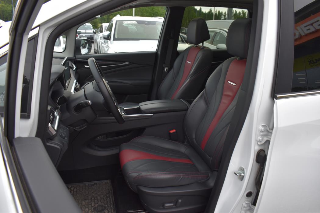 MAXUS Euniq 5 2023