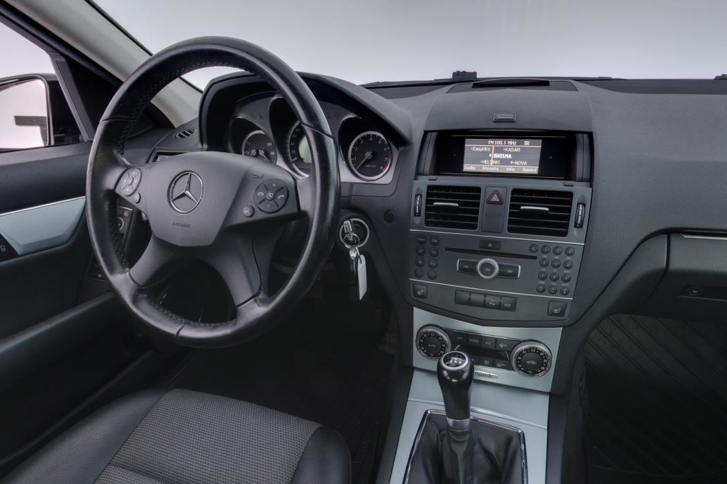 MERCEDES-BENZ C 2011