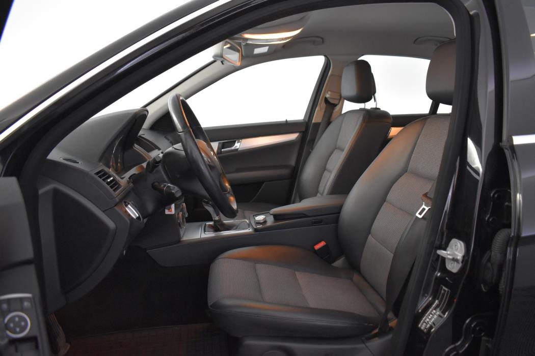 MERCEDES-BENZ C 2011