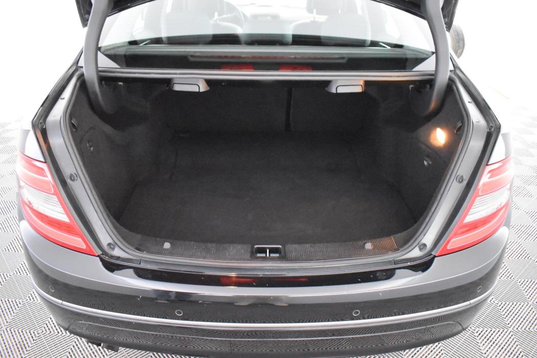 MERCEDES-BENZ C 2011