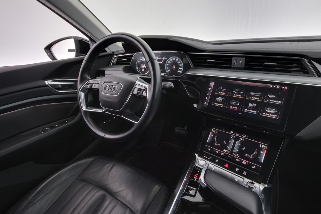 AUDI e-tron 2019