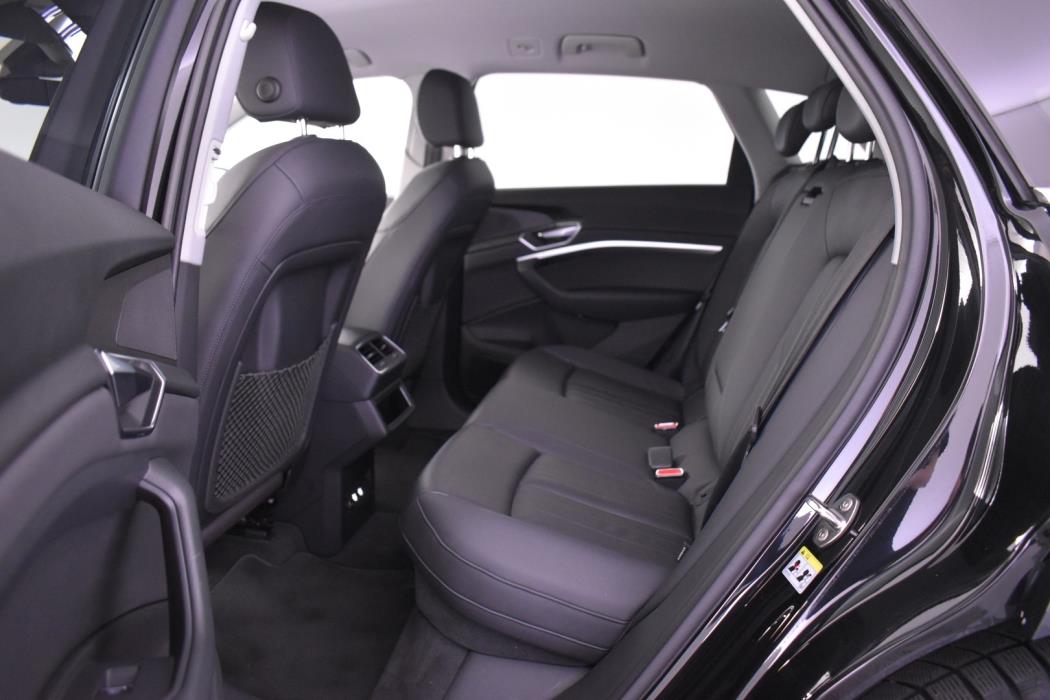 AUDI e-tron 2019