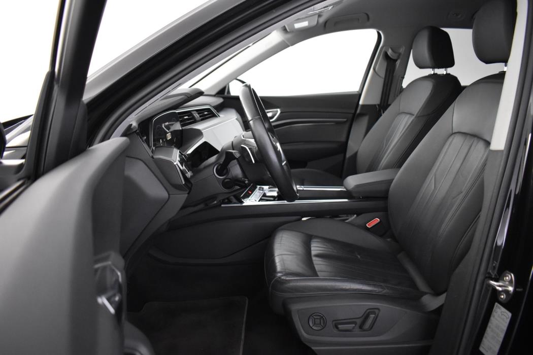 AUDI e-tron 2019