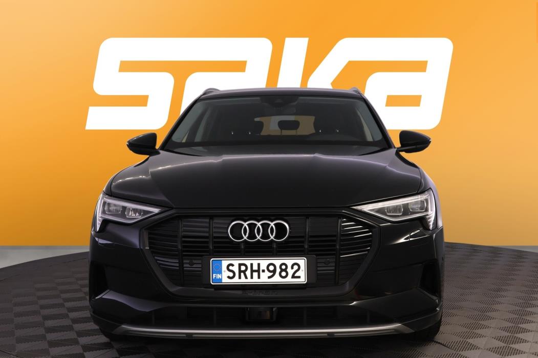 AUDI e-tron 2019