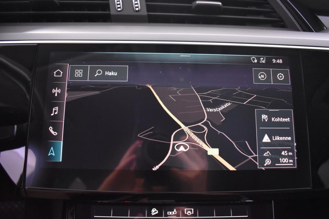 AUDI e-tron 2019