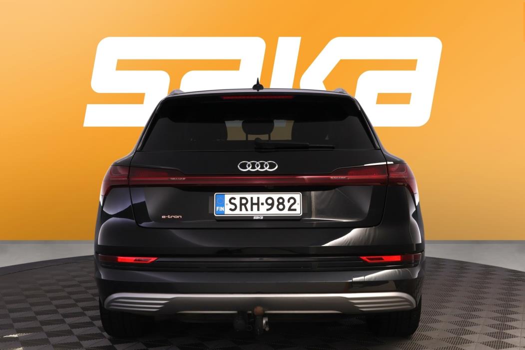 AUDI e-tron 2019