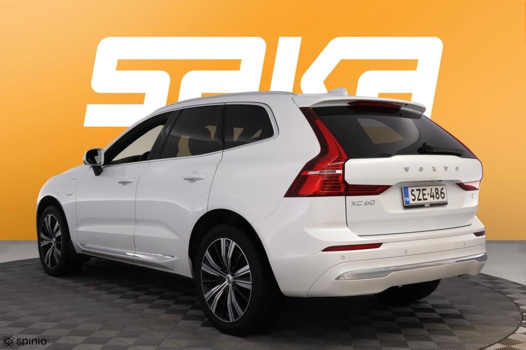 VOLVO XC60 2022