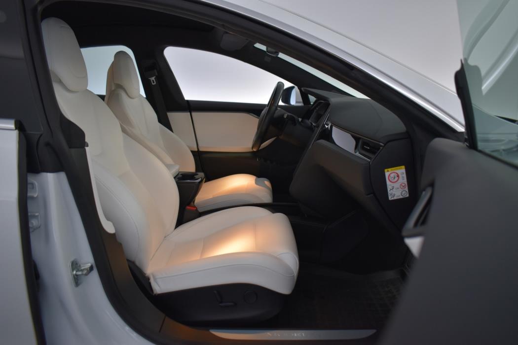 TESLA Model S 2019