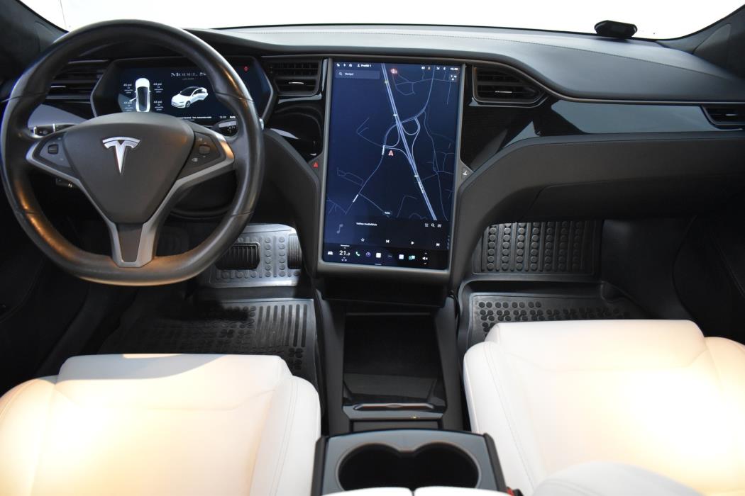 TESLA Model S 2019