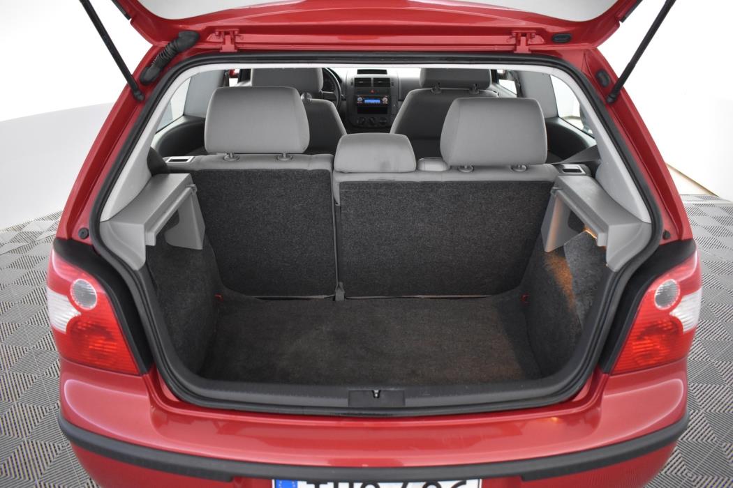 VOLKSWAGEN Polo 2005