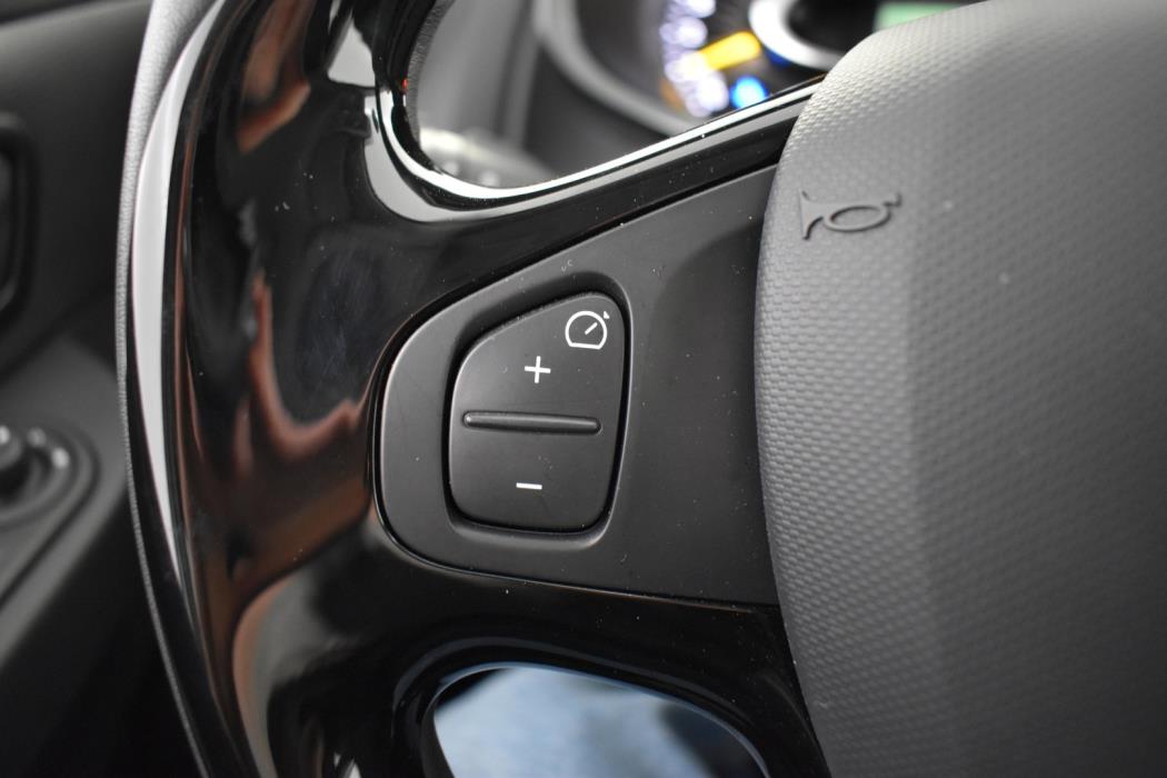 RENAULT Clio 2015