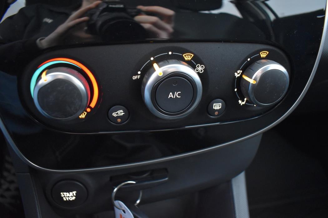 RENAULT Clio 2015