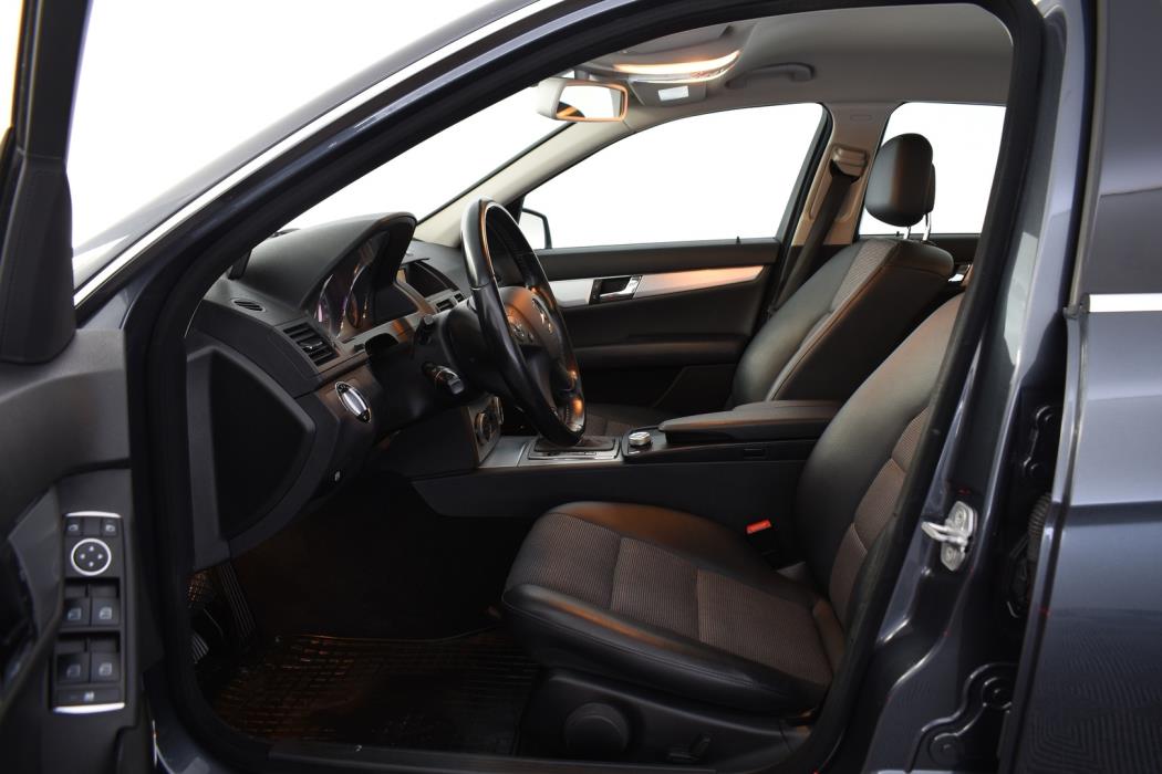 MERCEDES-BENZ C 2010
