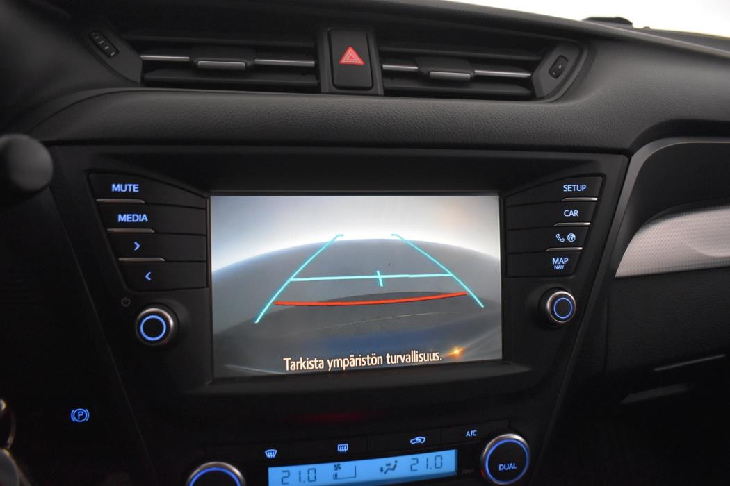TOYOTA Avensis 2016