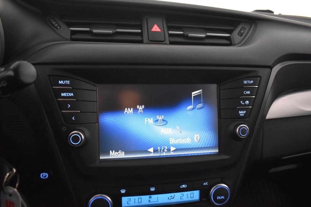 TOYOTA Avensis 2016