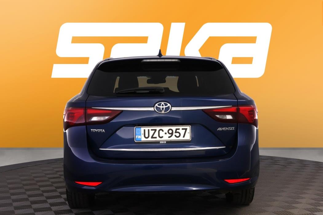 TOYOTA Avensis 2016