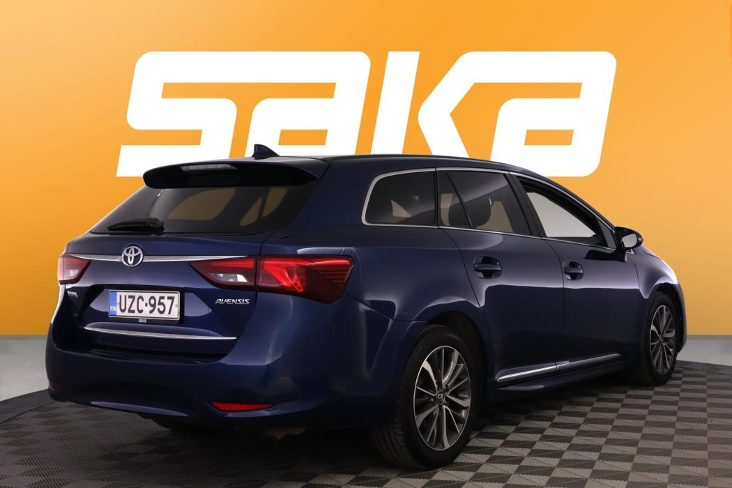 TOYOTA Avensis 2016