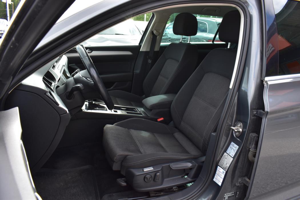 VOLKSWAGEN Passat 2017