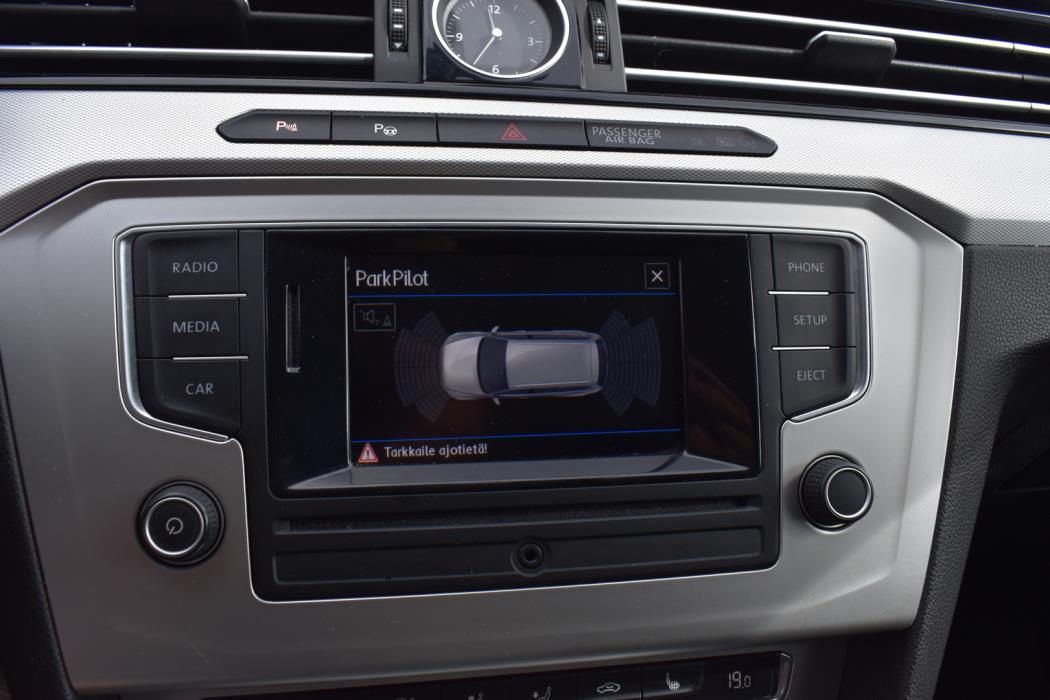 VOLKSWAGEN Passat 2017
