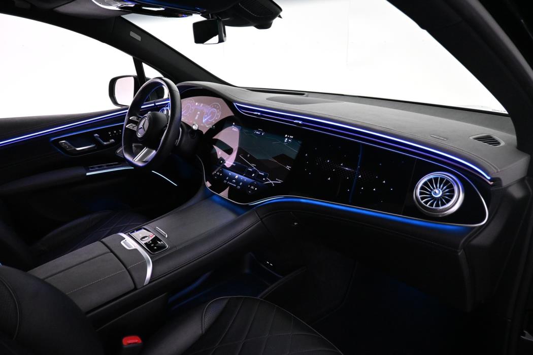 MERCEDES-BENZ EQS SUV 2023