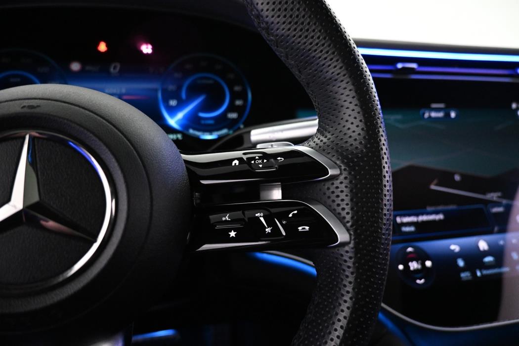 MERCEDES-BENZ EQS SUV 2023
