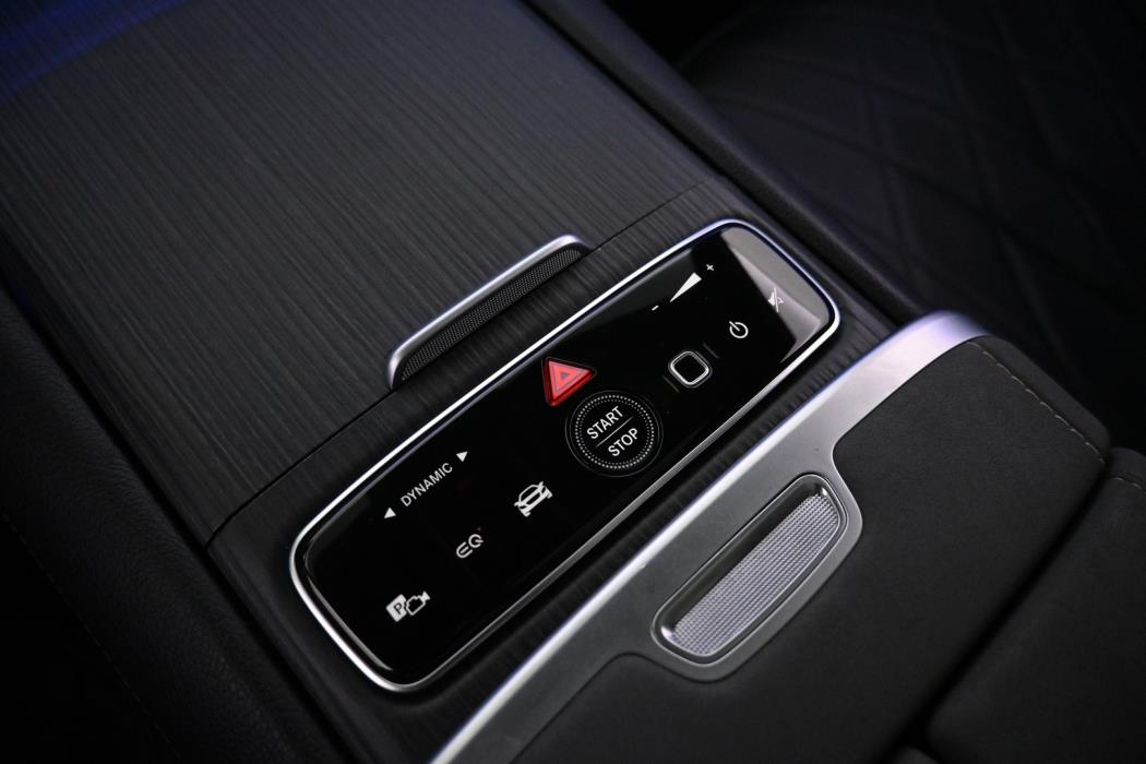 MERCEDES-BENZ EQS SUV 2023
