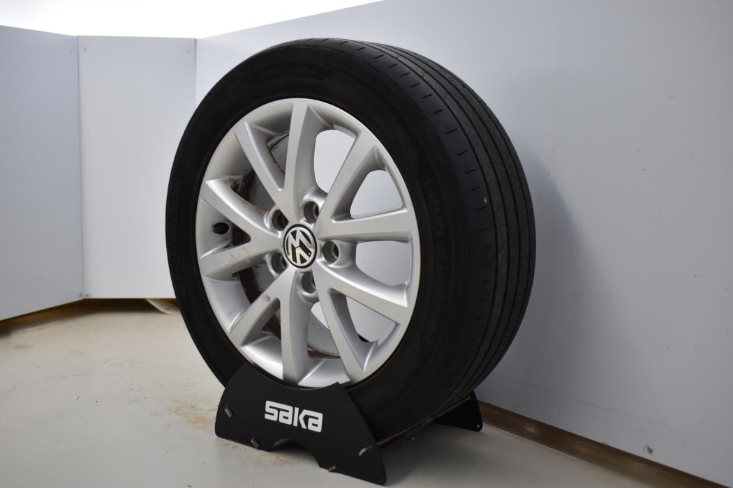 VOLKSWAGEN Golf 2012