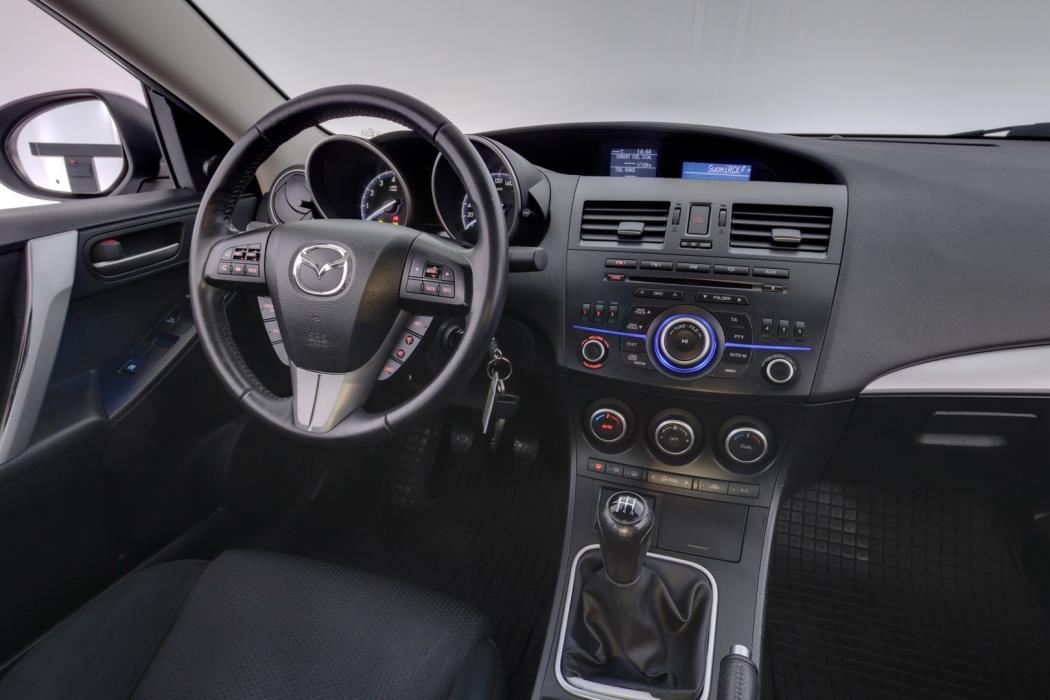 MAZDA 3 2012