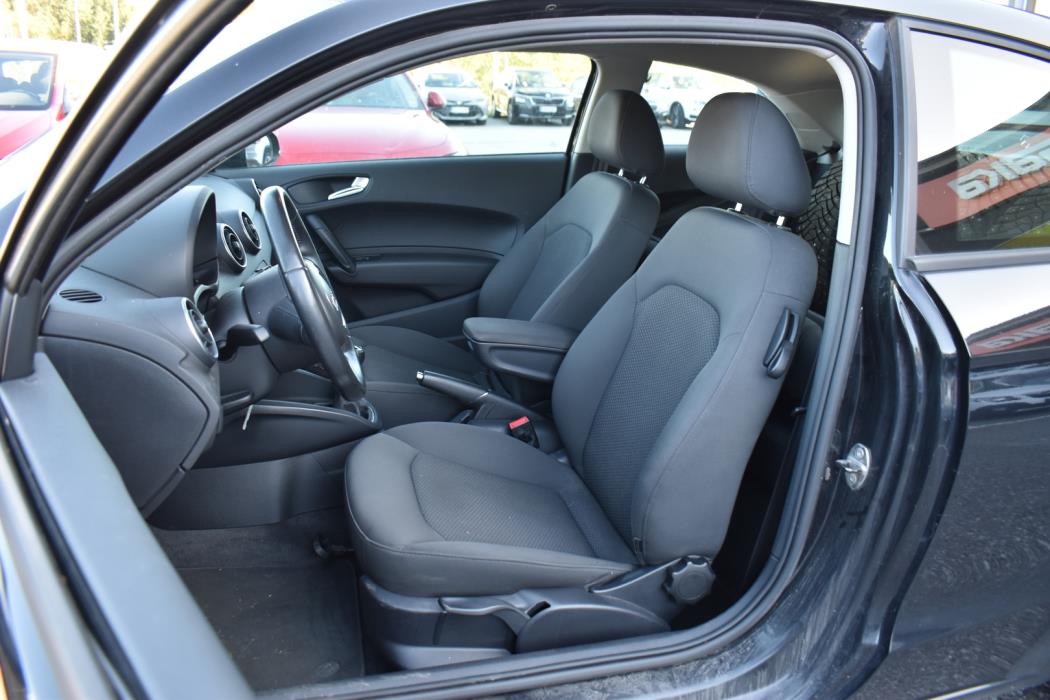 AUDI A1 2011