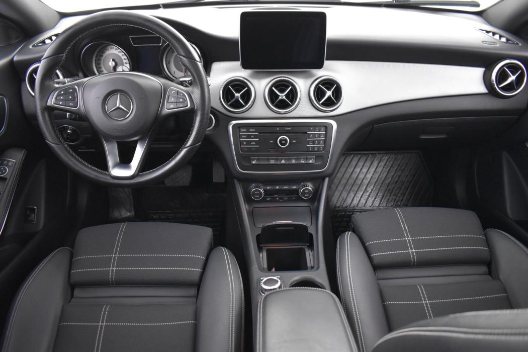 MERCEDES-BENZ CLA 2016