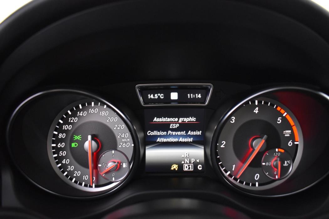 MERCEDES-BENZ CLA 2016