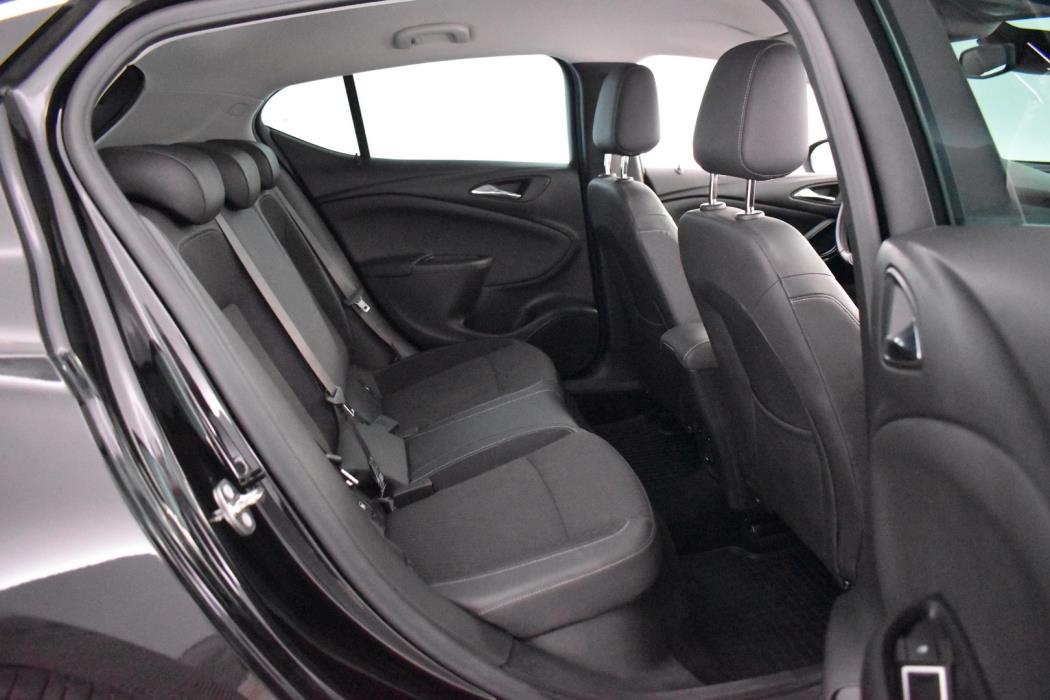 OPEL Astra 2018