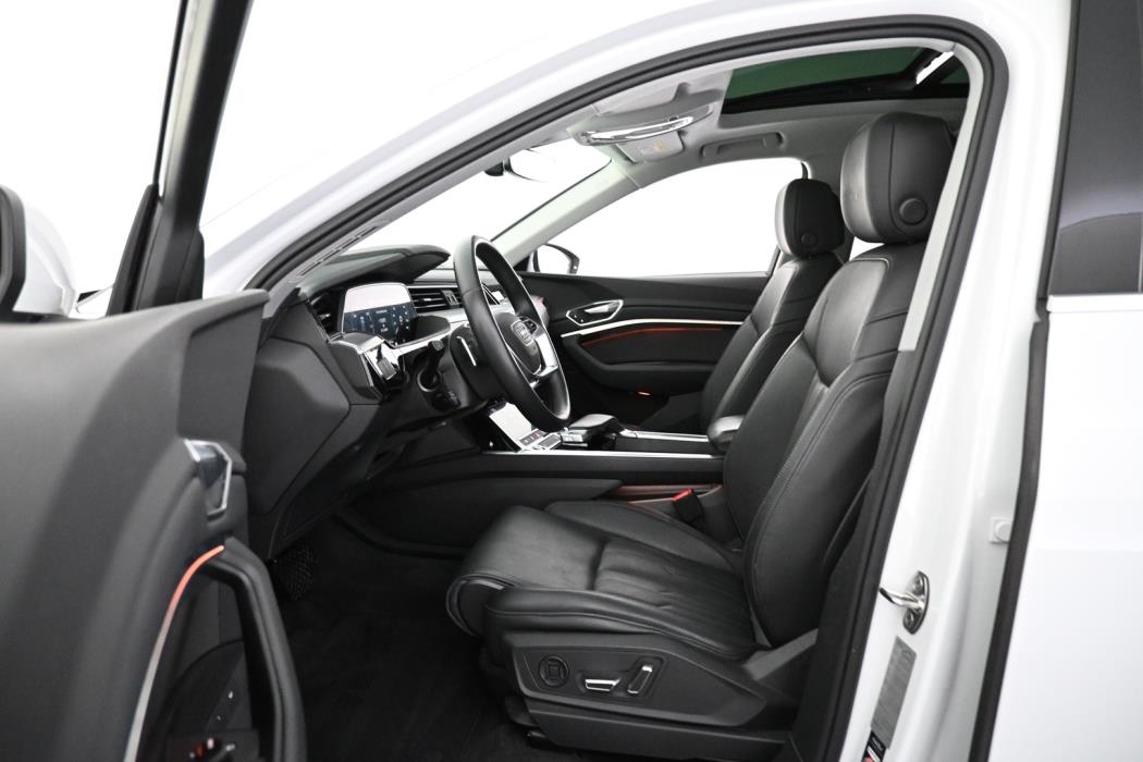 AUDI e-tron 2023