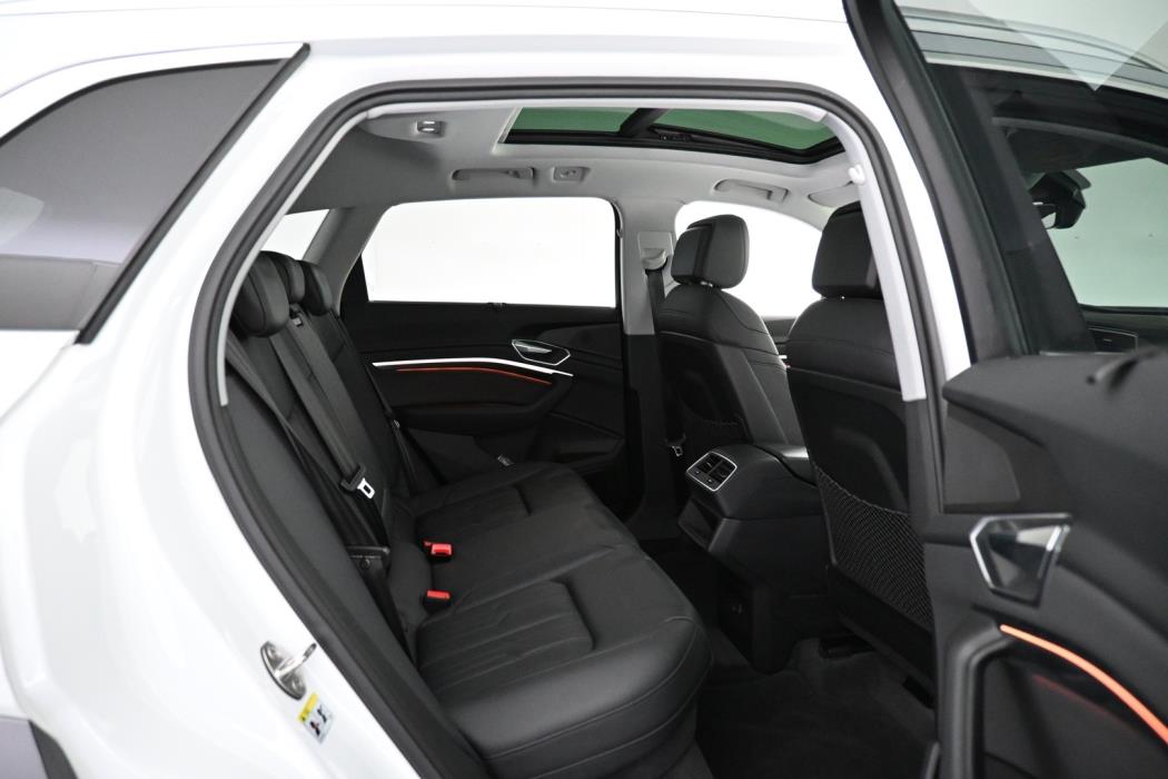 AUDI e-tron 2023