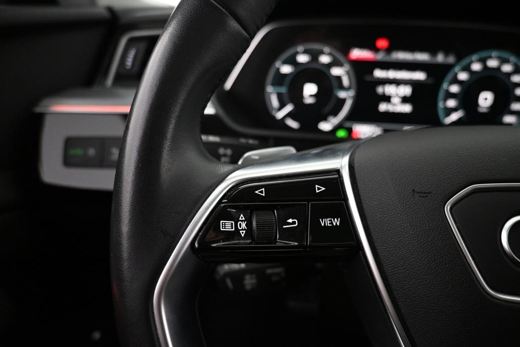 AUDI e-tron 2023