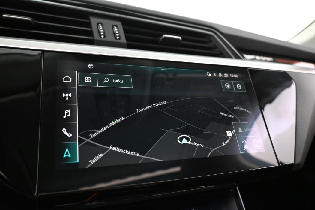 AUDI e-tron 2023