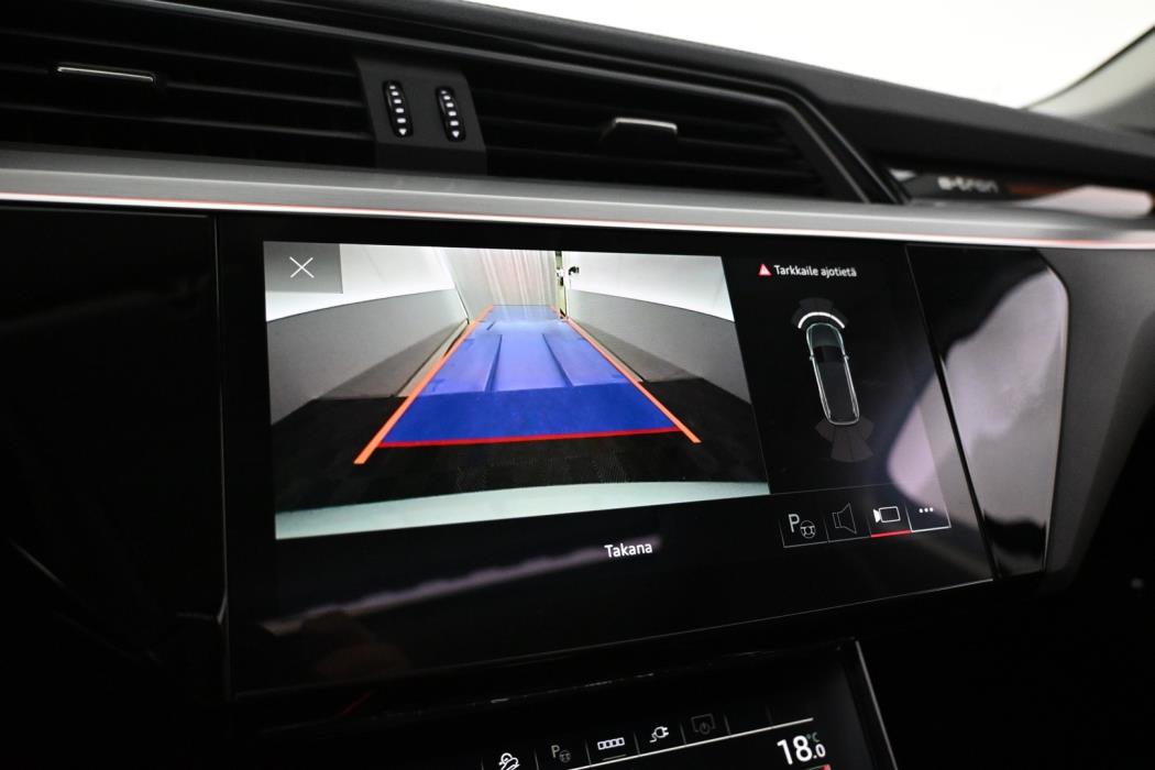AUDI e-tron 2023
