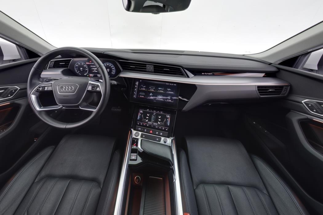 AUDI e-tron 2023