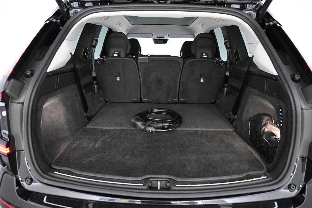 VOLVO EX90 2025