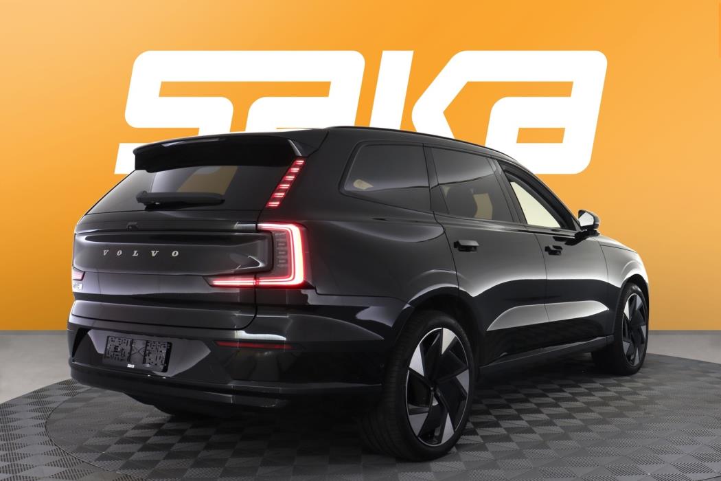 VOLVO EX90 2025