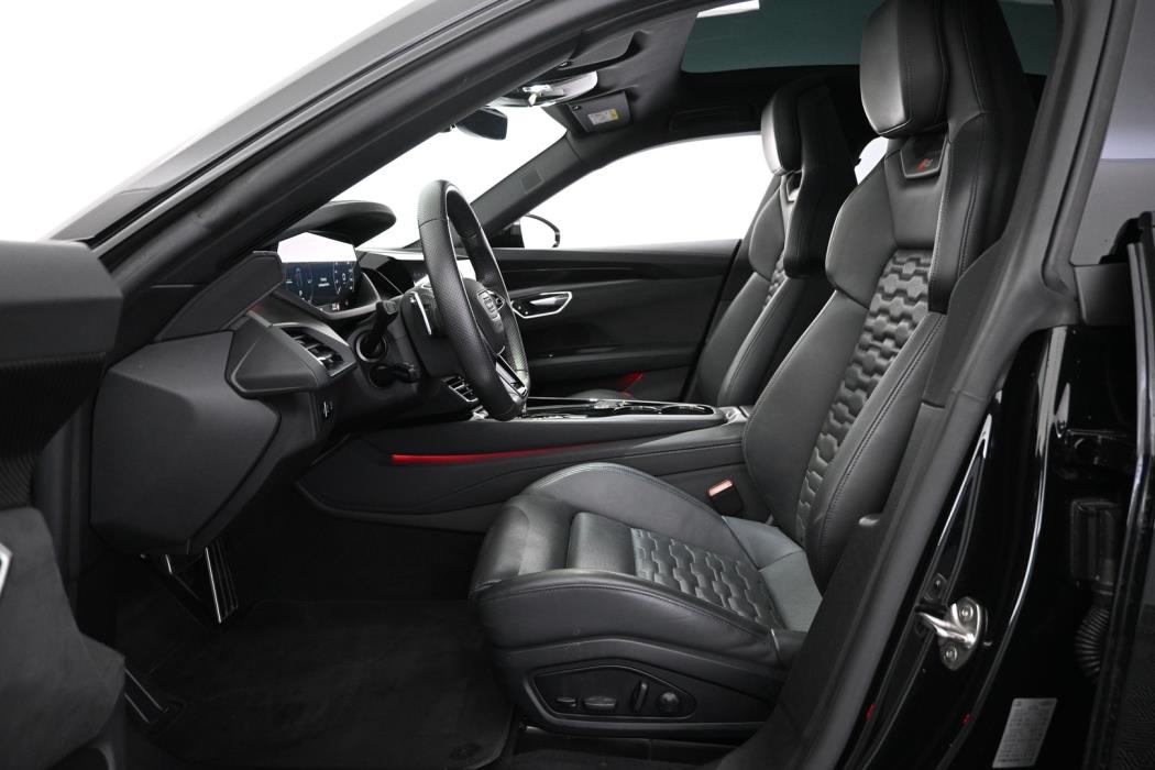 AUDI E-TRON GT RS 2022