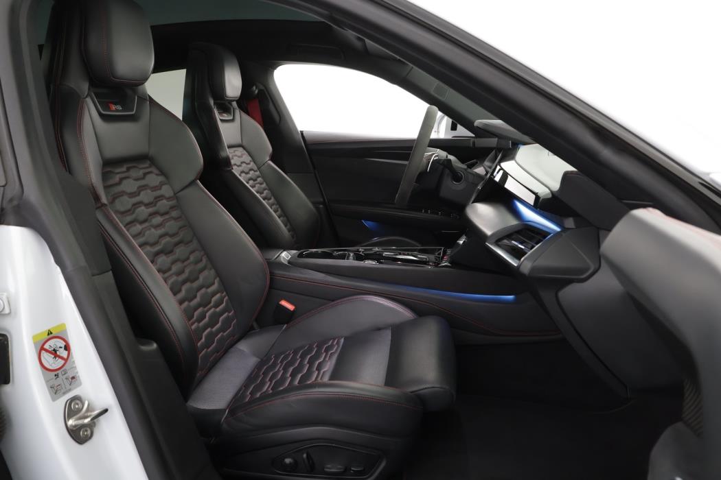 AUDI E-TRON GT RS 2022