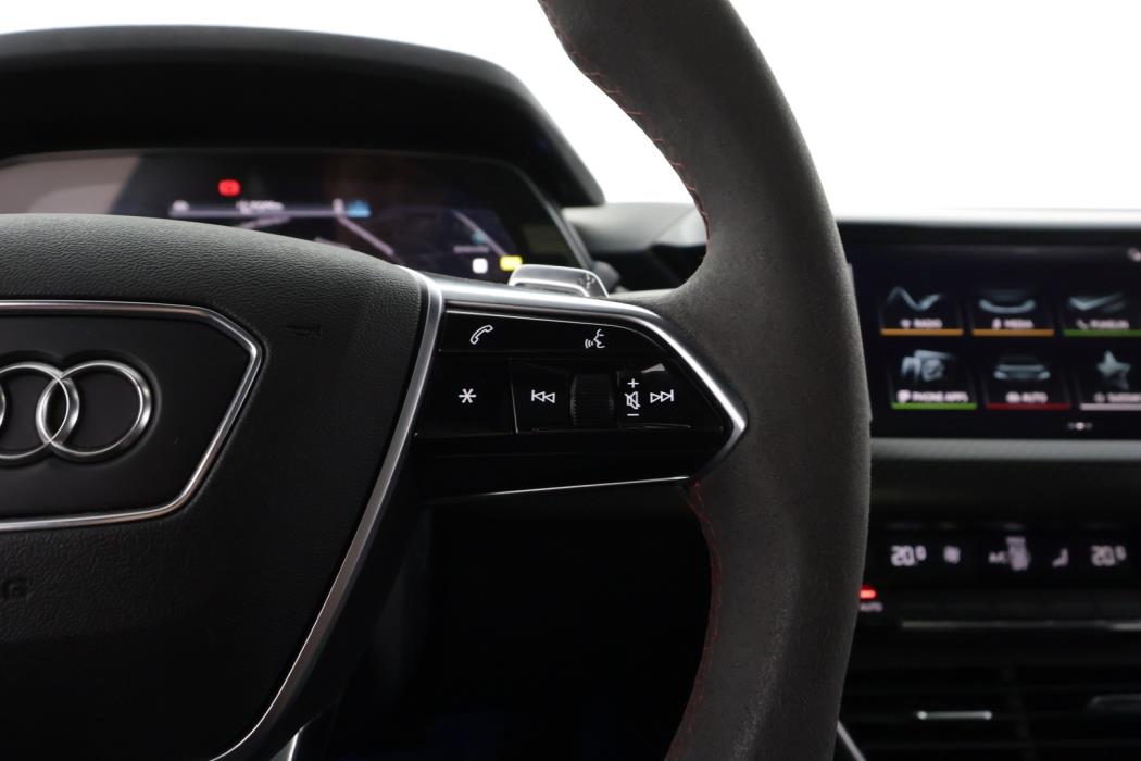 AUDI E-TRON GT RS 2022