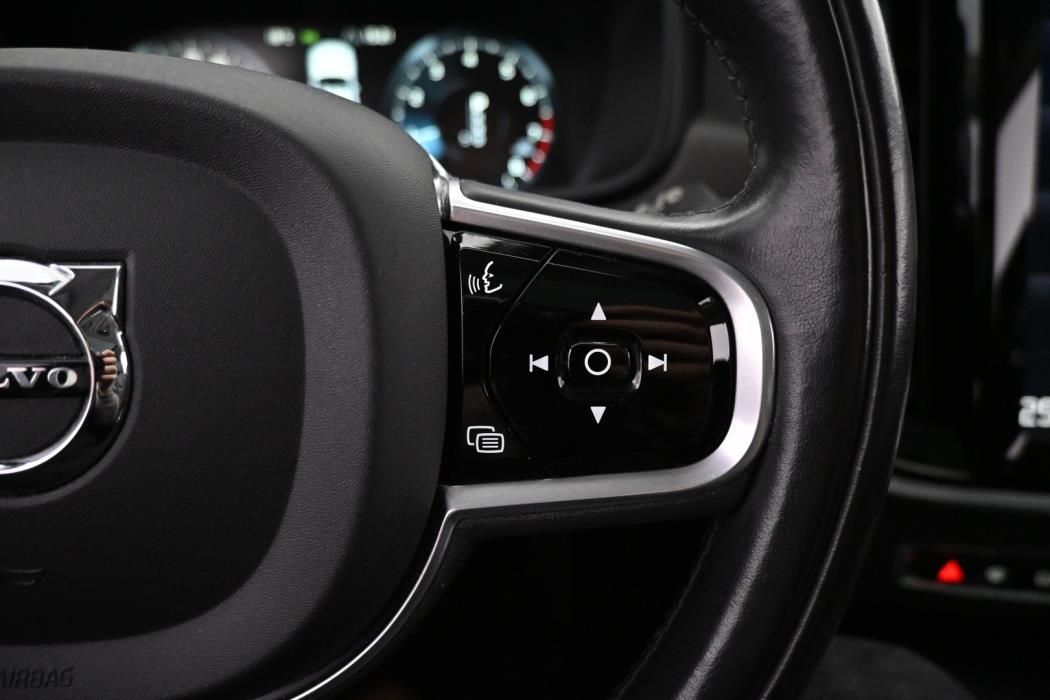 VOLVO V90 Cross Country 2017