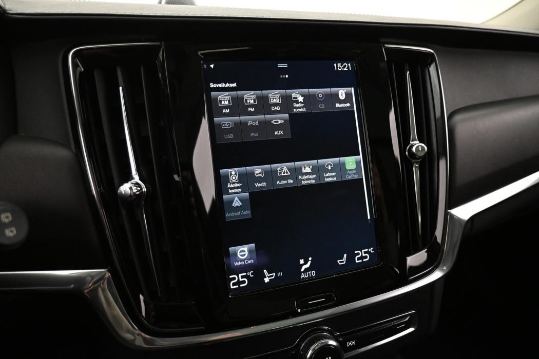 VOLVO V90 Cross Country 2017