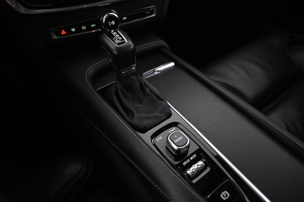 VOLVO V90 Cross Country 2017