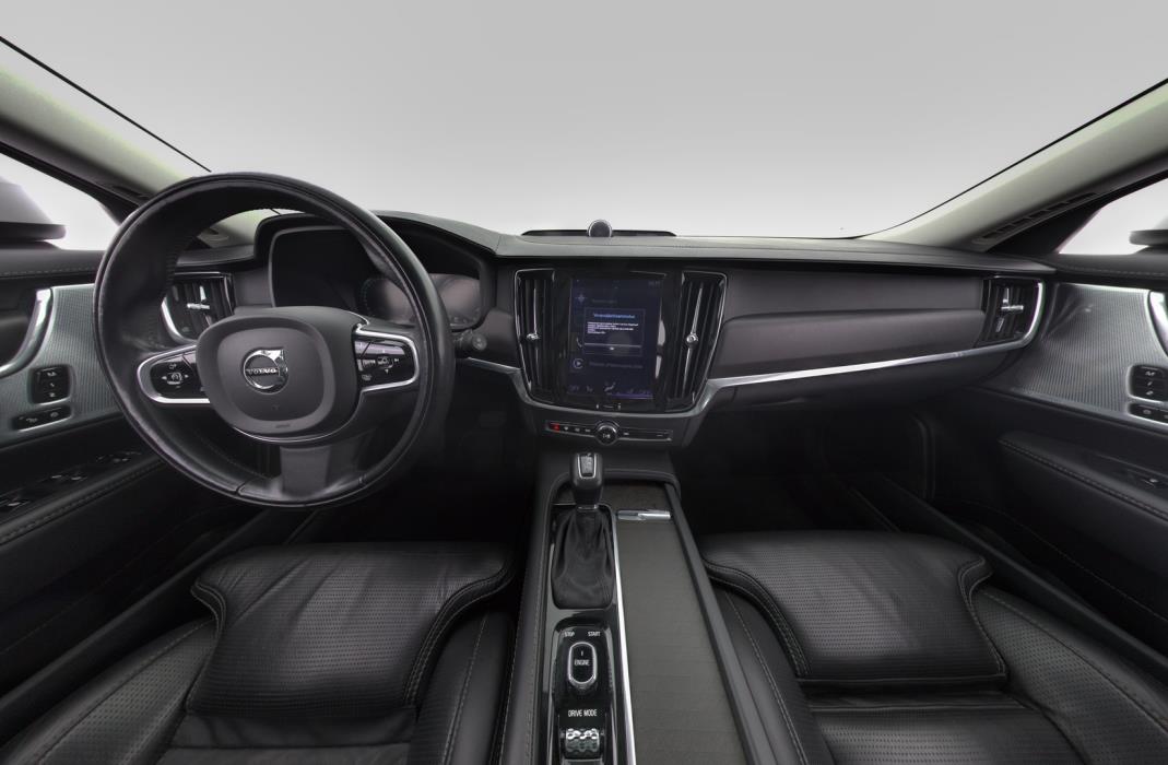 VOLVO V90 Cross Country 2017